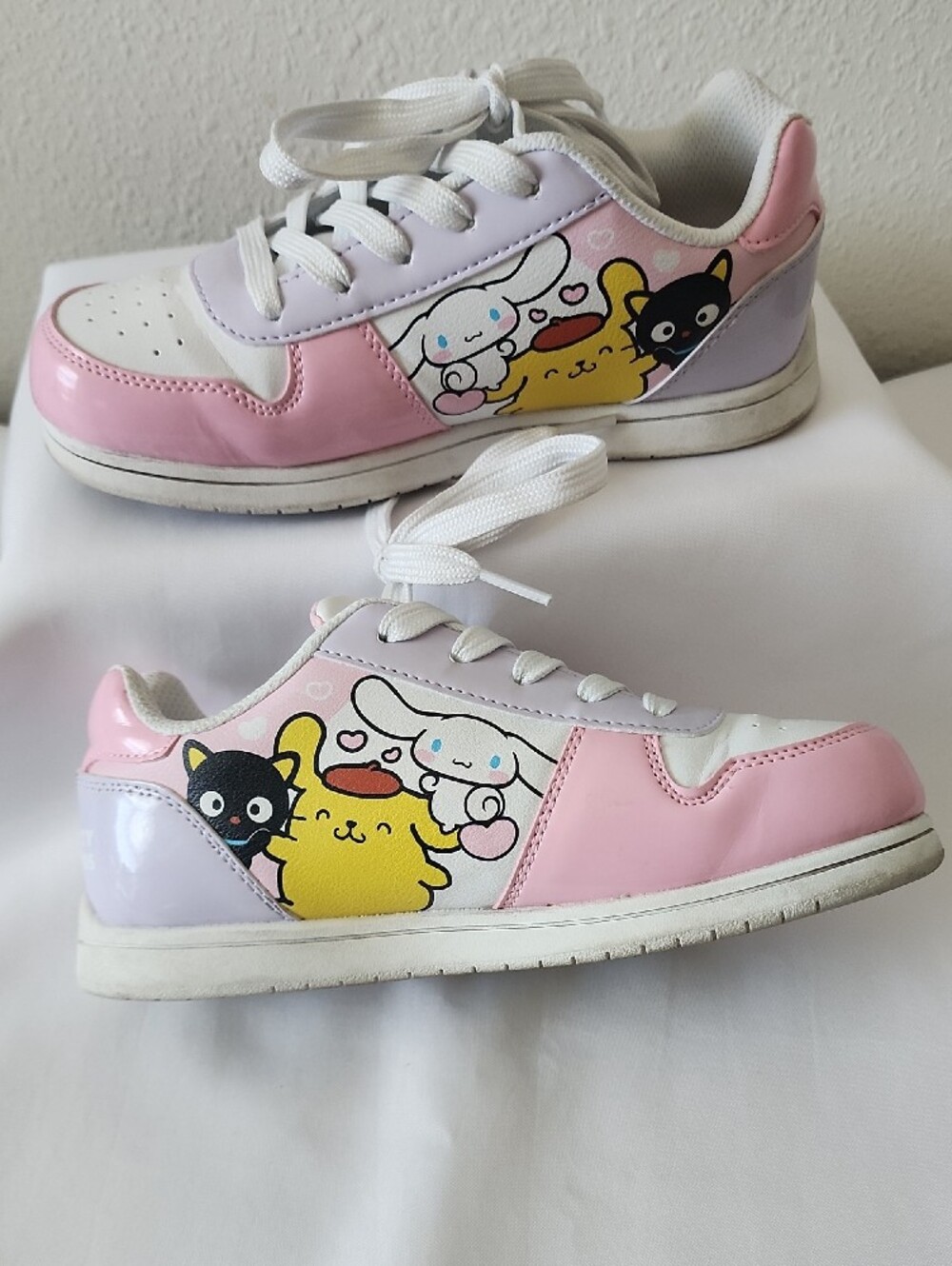 Hello Kitty Kids' Low-Top Sneakers in Pink and Lavender - Picture 5 of 5